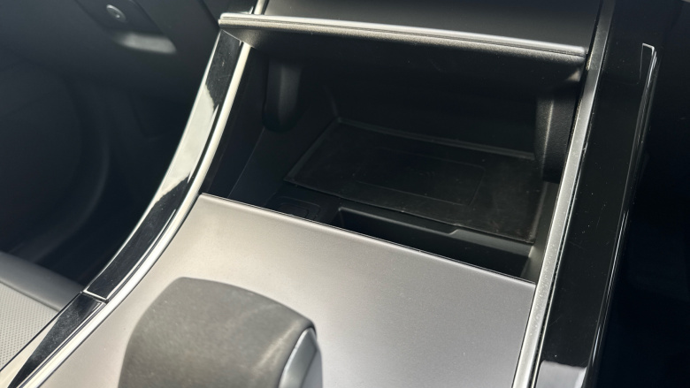 Land Rover Range Rover Velar 2.0 D200 MHEV Dynamic SE 5dr Auto Diesel Estate